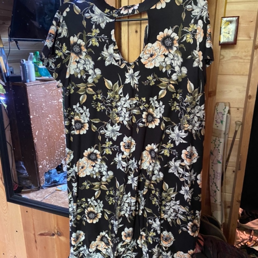 Dresses! - Picture 2 of 3